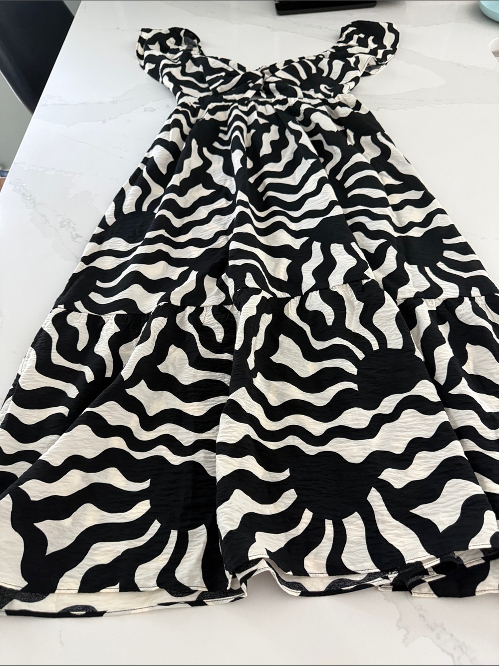 LOFT Black and White Zebra-Print Off-Shoulder Top